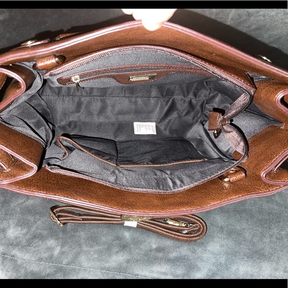 NEW!!! Michael Kors Hamilton Bag - Picture 9 of 10